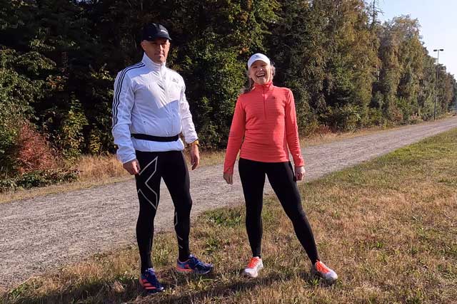 Ingrid och Per är löpcoacher på intervallkursen. Löpargrupp i Kristianstad.